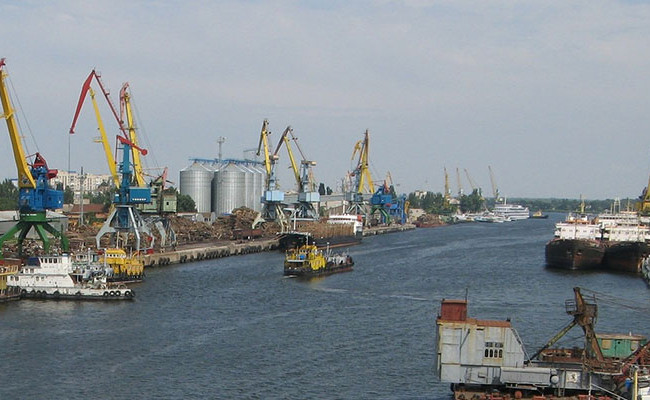 Суд отменил приостановку передачи имущества Херсонского порта