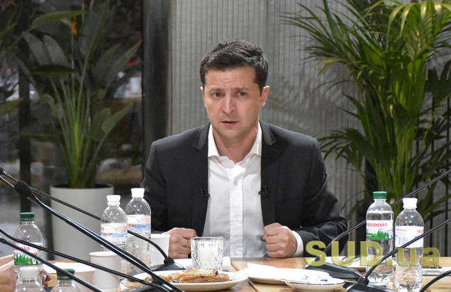 Зеленський звільнив трьох керівників РДА