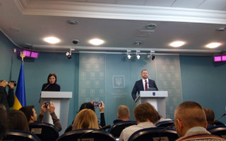 Новый глава Офиса Президента дает первый брифинг, онлайн-трансляция