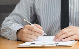 Кабмін затвердить типову форму контракту на державній службі