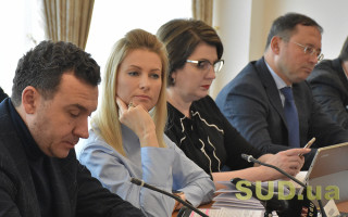 Як комітет освіти розглядав обмеження свободи слова