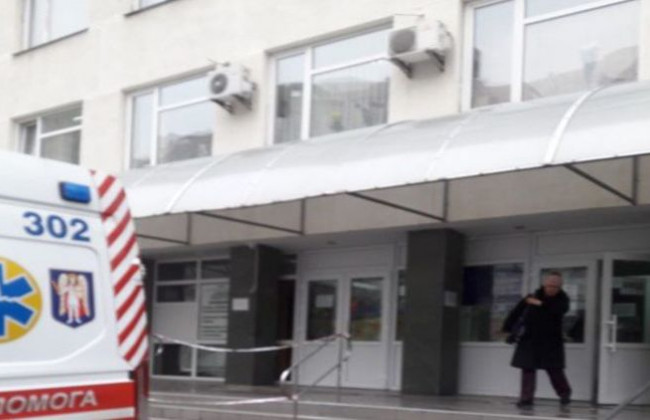 Трагедия в Киеве: мужчина неожиданно умер в очереди к врачу