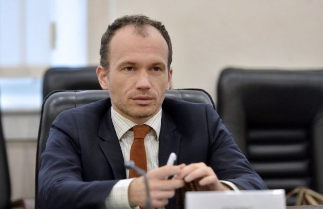 Денис Малюська показал любовную переписку с женой, фото