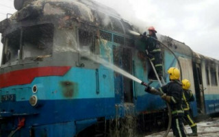 На Київщині спалахнув пасажирський потяг