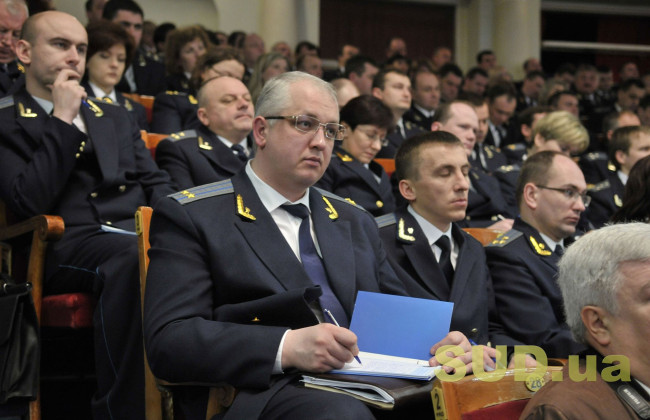 Прокурорам вернут форму и классные чины