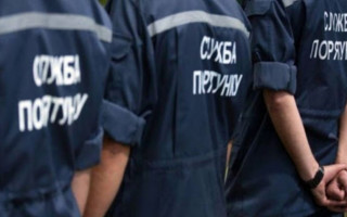 Жахлива знахідка: київські рятувальники витягли з Дніпра труп чоловіка