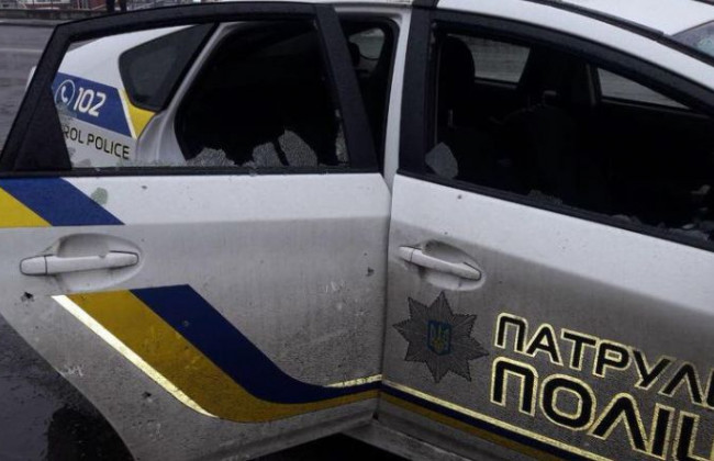 В Киеве мужчина бросил под ноги копов боевую гранату