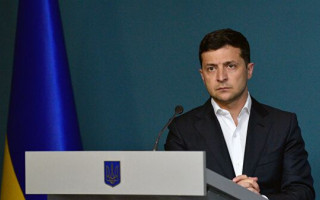 Зеленский пригрозил привести эвакуированных украинцев в элитные особняки нардепов