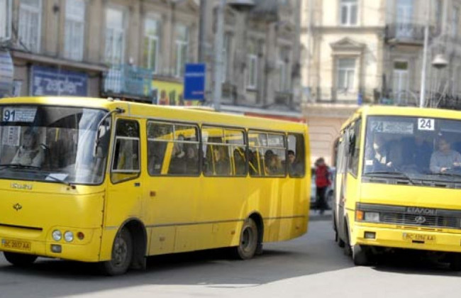 Музику в маршрутках хочуть заборонити: деталі законопроекту