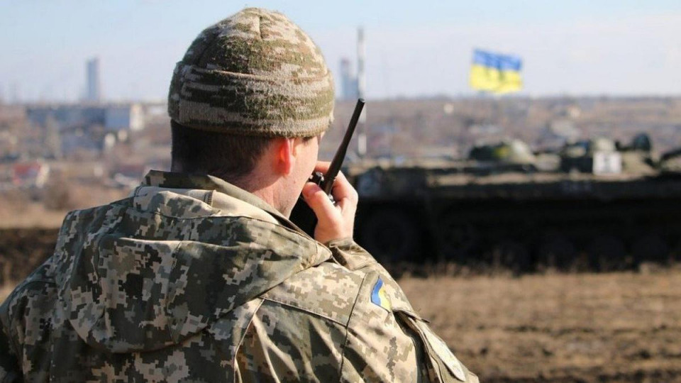 В Министерстве обороны показали последствия пятичасового обстрела на Донбассе