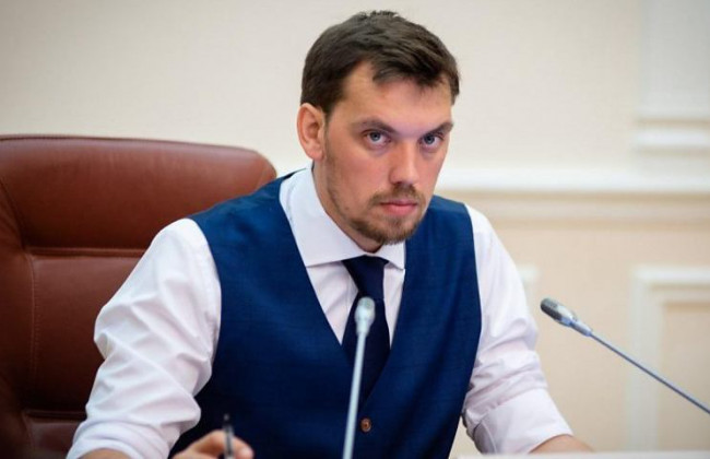 Гончарук розповів про стан евакуйованих українців: екіпаж та пасажирів оглянули медики