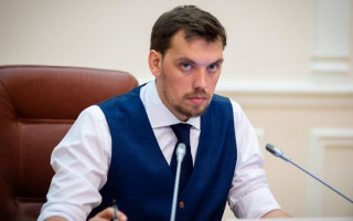 Гончарук розповів про стан евакуйованих українців: екіпаж та пасажирів оглянули медики