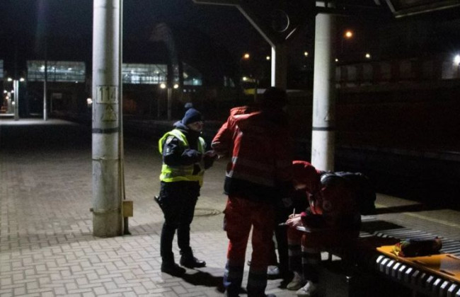 Трагедія в Києві: потяг на смерть збив чоловіка