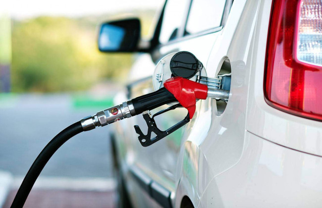 Водителям рассказали, почему нельзя заправлять полный бак