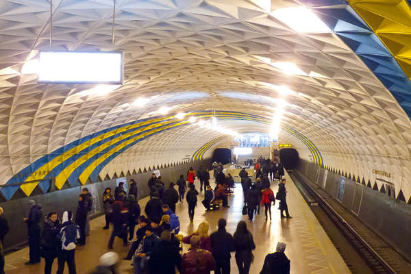 Загадкова смерть: на платформі харківського метро знайшли труп