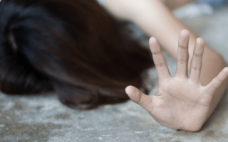 В Одесі неповнолітня дівчина звинуватила копа у зґвалтуванні