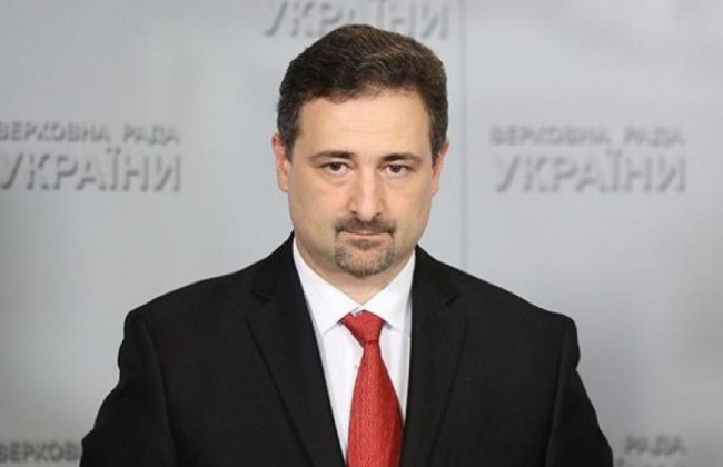 Глава «Укрпочты» зарабатывает в 200 раз больше рядового почтальона: видео