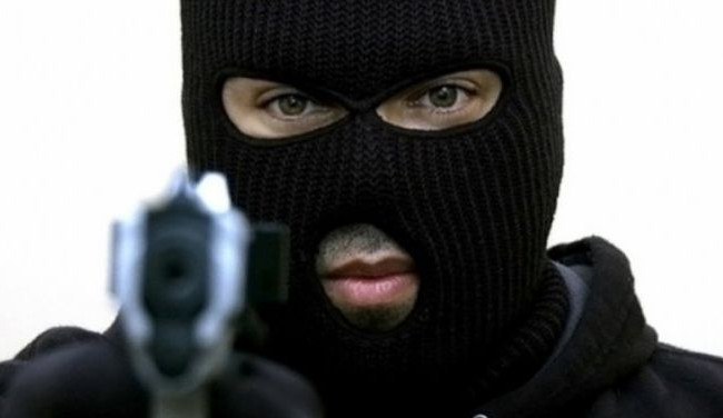 Катували та пограбували: на Київщині судитимуть фейкових копів