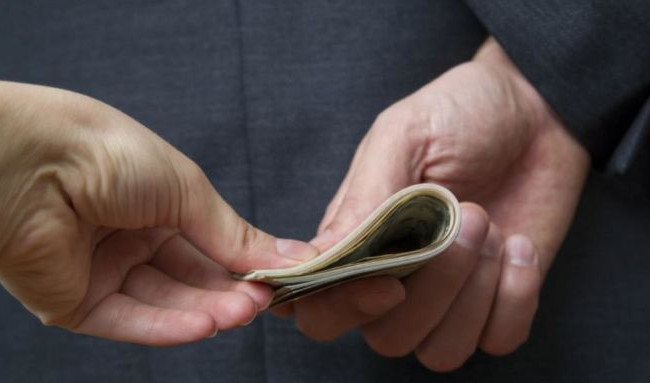 Погорів на хабарі: повідомлено про підозру голові одного з райсудів Рівненщини