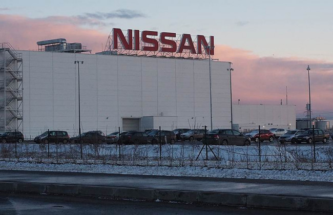 Найбільший автовиробник припинив роботу через смертельний коронавірус