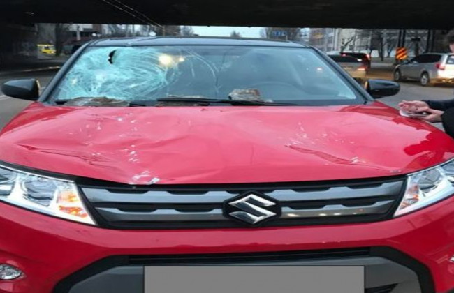 В Киеве «трещит по швам» очередной мост: подробности, видео