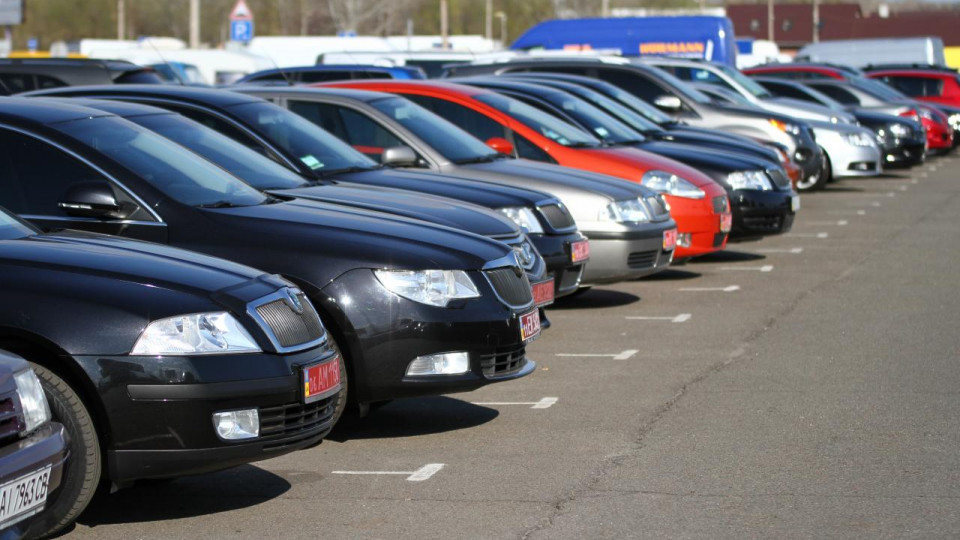 Ремонт б/у автомобилей из Европы резко подорожает: известна причина