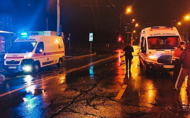 Серьезное ДТП в Киеве: водитель такси врезался в «скорую»