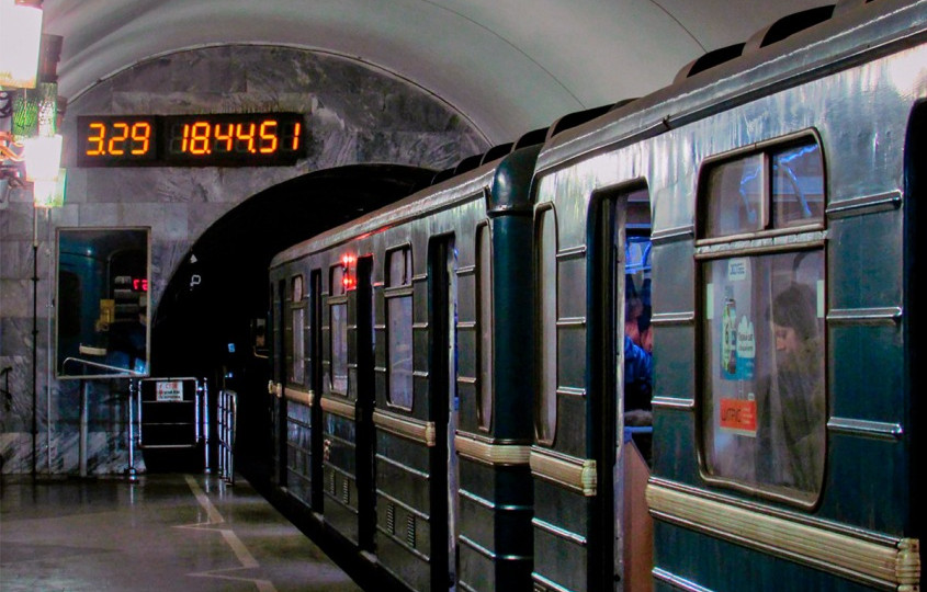 Почему «плачет» подземка: стала известна причина подтеков на станциях метро в Киеве