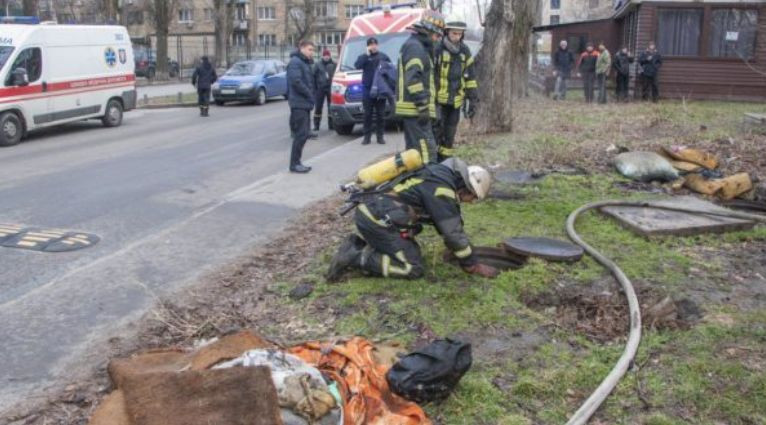 Смертельный пожар в Киеве: горела теплотрасса