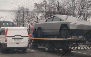 Tesla Cybertruck заметили в Киеве: есть фото