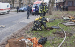 Смертельный пожар в Киеве: горела теплотрасса