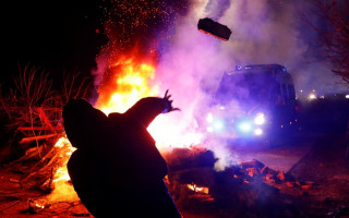 Беспорядки в Новых Санжарах: полиция опровергла информацию об аресте активистов