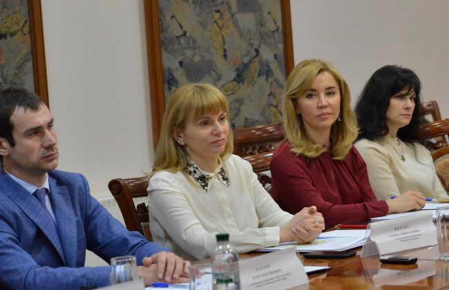 Вища кваліфікаційна комісія нотаріату анулювала свідоцтва 9 нотаріусів: список