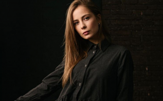 В Киеве обчистили квартиру популярной актрисы, а в США оштрафовали Стивена Сигала: шоубиз