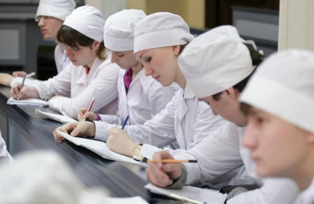 Скасування міжнародного іспиту для студентів-медиків: суд призначив дату засідання