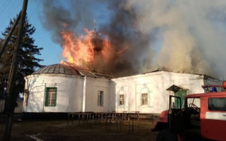 Масштабна пожежа на Чернігівщині: горів монастир