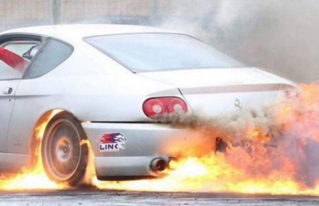 Ferrari хочет наказать владельца автомобиля за замену двигателя