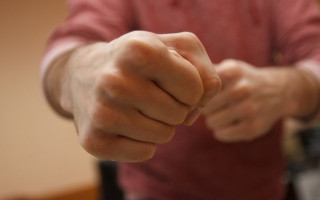 Громко кричал: в Херсоне изверг избил до смерти двухлетнего ребенка