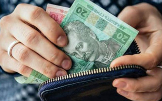 Працівники апаратів судів у соцмережах повідомляють про невиплату зарплат: подробиці