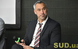 Генпрокурор Руслан Рябошапка заявил, что депутаты не поддержат его отставку