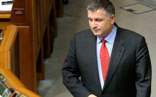 «Тревожная кнопка» на телефоне и окончание карантина в Новых Санжарах: Арсен Аваков выступил в Раде