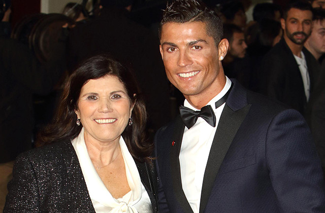 Маму Роналду госпитализировали с инсультом, а Орейро отменила юбилейный тур: шоубиз