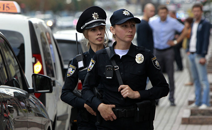 Відповідальність за опір поліцейському, який одягнений не по формі та без службового авто: позиція ККС ВС