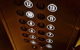 Трагедія в Києві: у багатоповерхівці обірвався ліфт з жінкою всередині