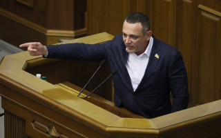 Не виправдав довіру: у Слузі народу пояснили причину можливої відставки Рябошапки