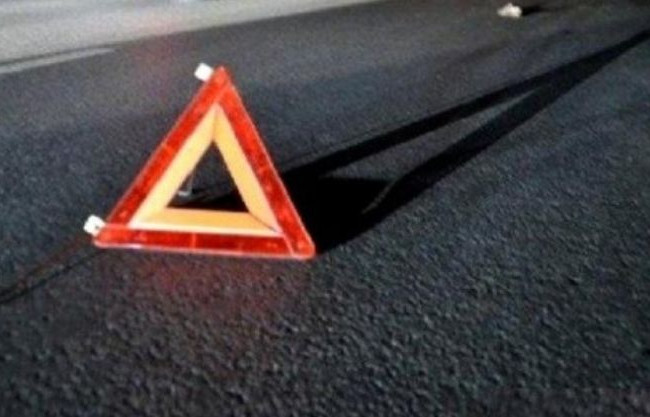 В Киеве пьяный водитель устроил ДТП и сбежал: есть видео