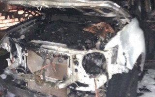 На Печерске сожгли автомобиль копа: подробности