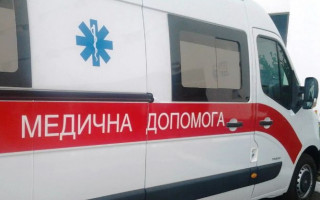 В Днепре BMW на скорости протаранил машину скорой помощи, видео