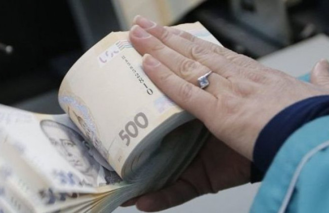 Зарплата жінок в Україні: з’явилась цікава статистика