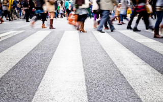 Чи повинен водій врахувати маневри пішохода на «зебрі»: позиція Верховного Суду